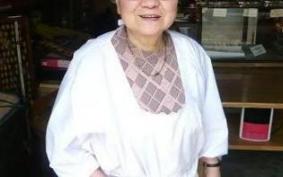 函館　若竹　三色だんご本舗