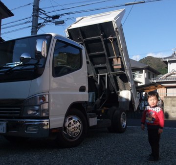 090101ダンプトラック.jpg