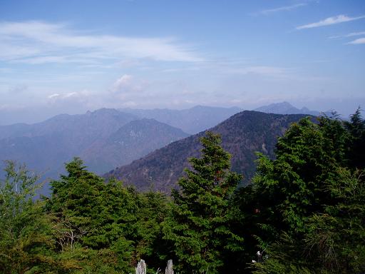 頂仙岳より