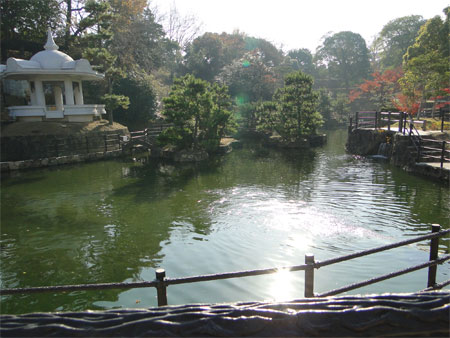 名古山霊苑