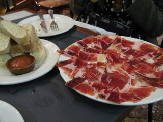 ハモン・セラーノ