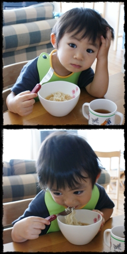 ぺい　ｲﾝｽﾀﾝﾄﾗｰﾒﾝを食べる。.jpg