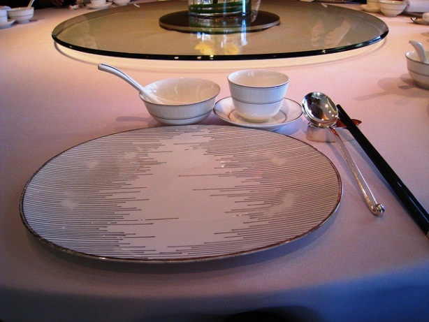 +0630 lungkingheen Place setting.jpg