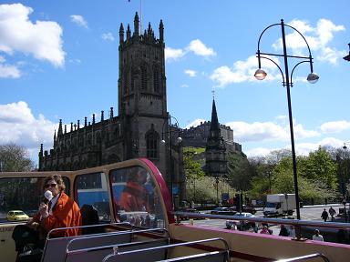 説明はアイスクリームに向かって