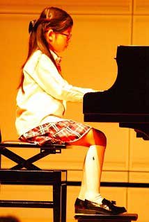 がんばるひなさん♪