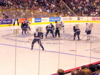 canucks game 9