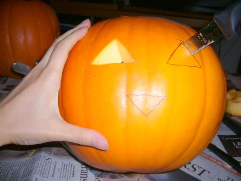 pumpkin carving 2