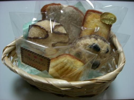 焼き菓子カゴ入