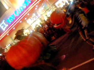 夜のハロウィンパレード