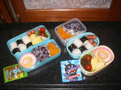 20070608お弁当 ただし二人分.JPG