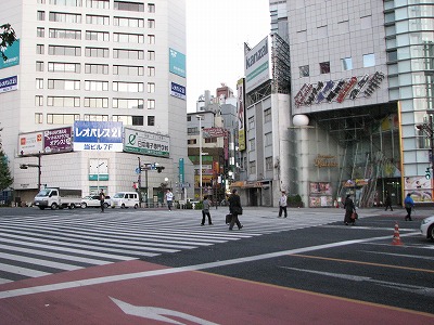 東京・新宿２