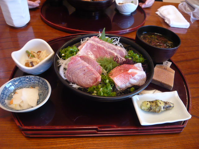 三色鮪丼