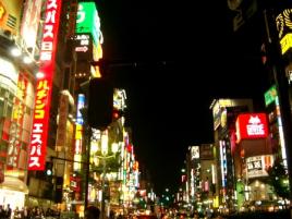 新宿ネオン街