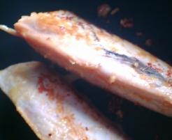 かつを・フライパンで表面を焼く