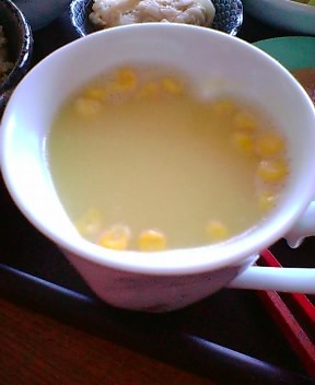 小さなおかず・ハートのコーンスープ