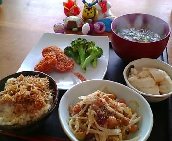 串カツともやしツナマヨガーリック風味