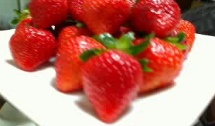 カニ鍋の後はいちご