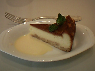 ・デザートはチーズケーキを紅茶で♪