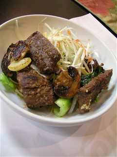 チファジャ三清店 (宮廷風プルコギ、朝鮮人参添え)