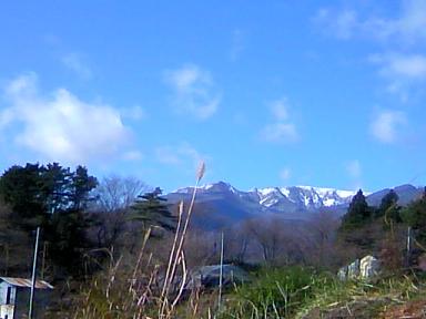 山は雪化粧