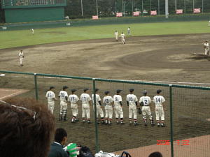 ベンチ前でそれ行け保谷！