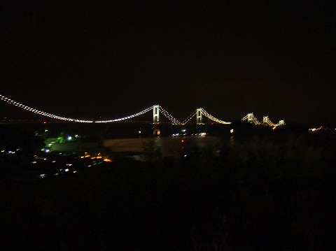 夜の来島海峡大橋