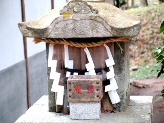 大原の石の祠