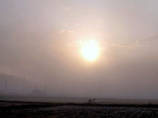 霧の中の太陽　07：18