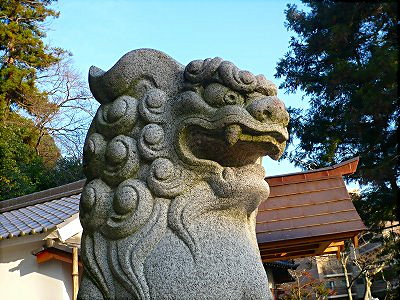 三輪神社の頭部