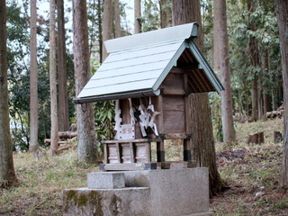 寝殿造り　祠