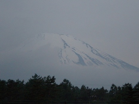 山中湖　うっすら富士山