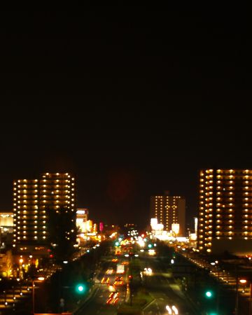 PA281527 道路 夜景.jpg