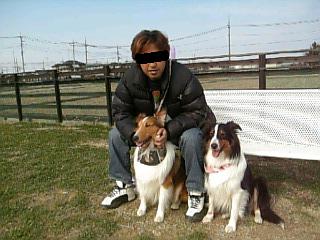 散々走り回って休憩中。