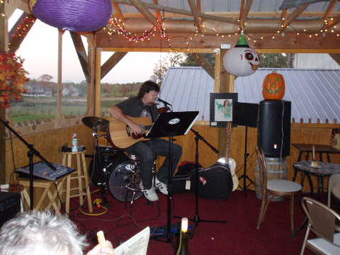 Live in Winery2