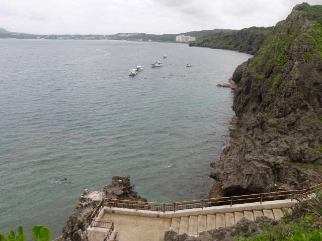 真栄田岬の階段