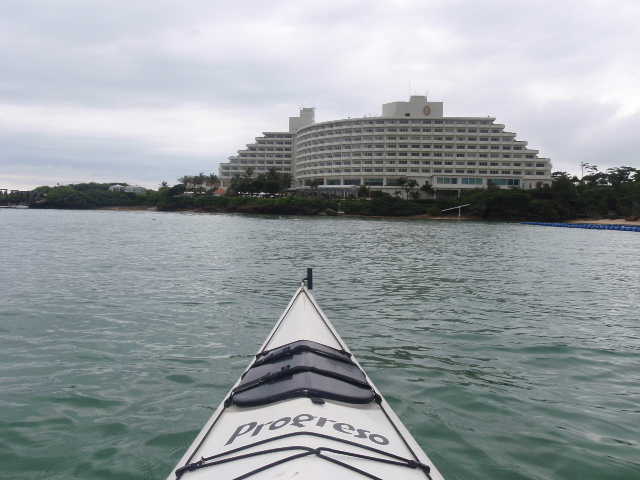 ｼｰｶﾔｯｸからﾎﾃﾙを眺める