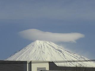 富士山の笠雲その後２０１１年３月６日９：３６