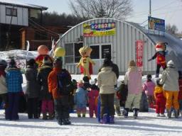 スキー場でアンパンマンショー