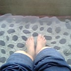 お母しゃんの足