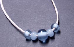 とんぼ玉・水色