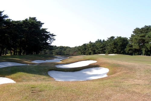 2010-11-Kasumigaseki-East-04