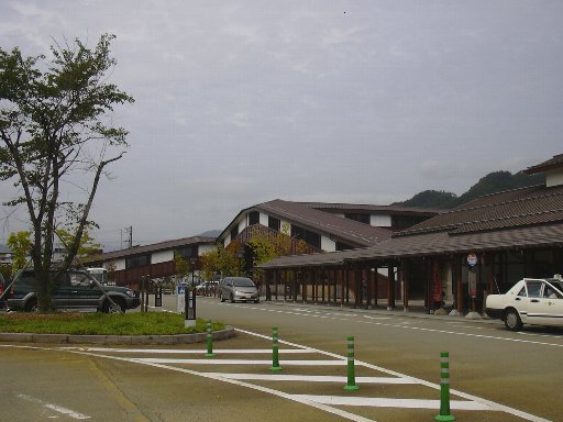 飛騨古川駅前広場