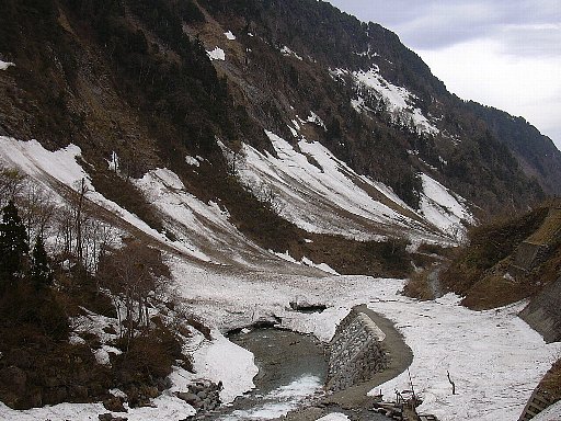　５月　悪城の壁