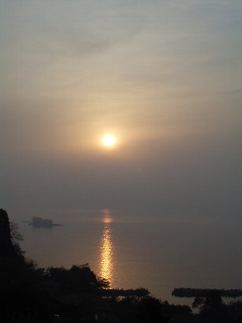 2010.5.5.日の出縦