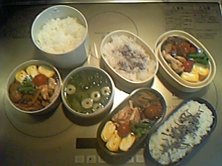 お弁当３つ.jpg