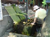 6-29＜御香宮神社＞御香水2.JPG