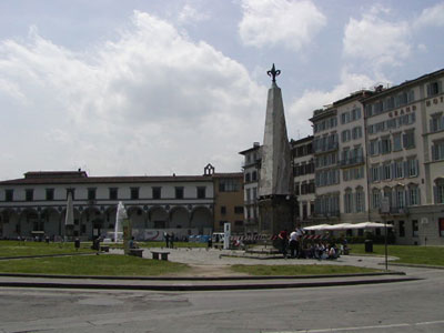 サンタマリア・ノヴェッラ教会前の広場