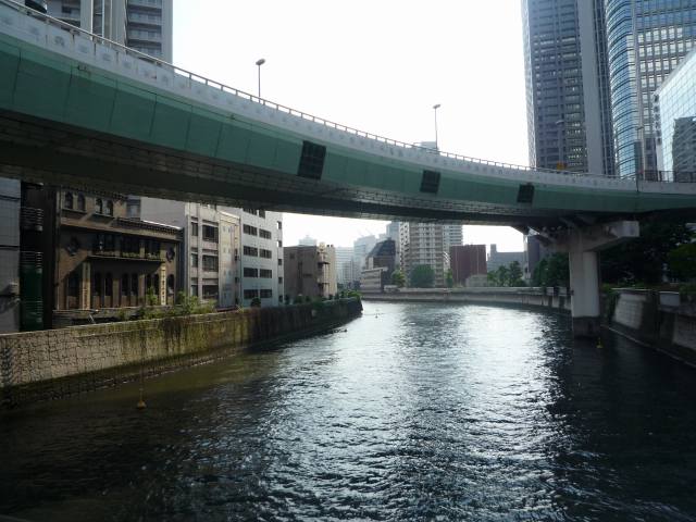 水の都　大阪の街