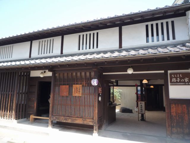 奈良町格子の家