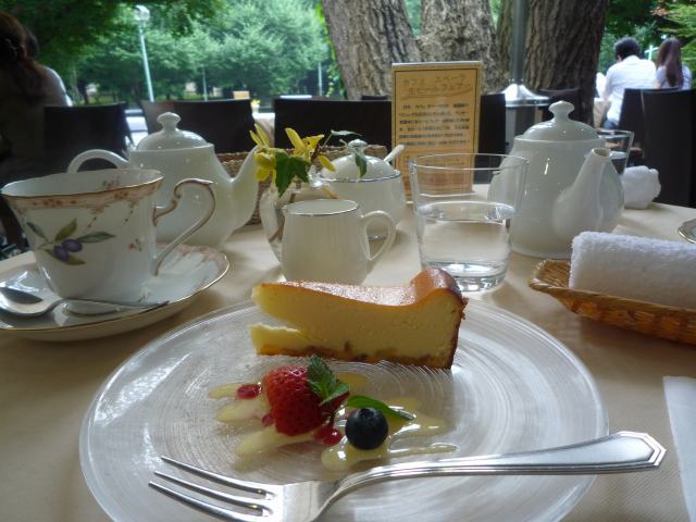 神宮外苑　カフェ　スペーラのケーキ